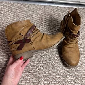 JellyPop Tan Veda Booties